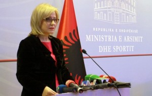 “Asnjë ndërhyrje politike në autonominë universitare”