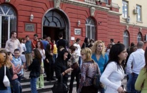 Studentët e pavaksinuar nuk do të regjistrohen në universitete