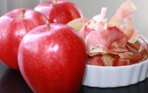 Lëkura e mollës përmban substanca kundër plakjes