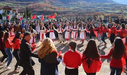 Festat e nëntorit, aktivitet në shkollën "Elmaz Ademi"