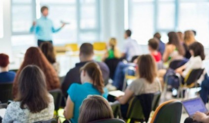 Në Danimarkë studentët paguhen!