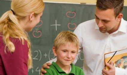 Çfarë nuk duhet t’i thoni mësueses/mësuesit të fëmijës tuaj? 