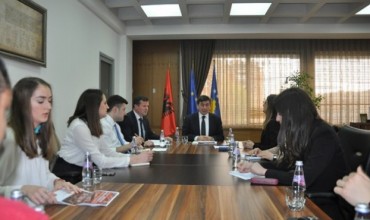 Ministri takim me përfaqësues të Këshillit Rinor