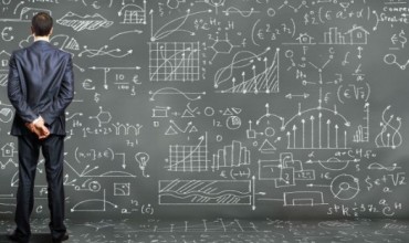 Mënyra e thjeshtë për të mbajtur mend radhën e veprimeve matematikore