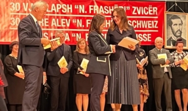 Ministrja Nagavci prezanton tekstin “Gjuha shqipe dhe kultura shqiptare”, niveli I në shkollën shqipe në Zvicër 