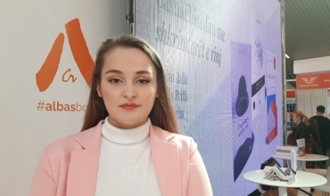 Xhoana Jaku: Eja në panair të të prezantoj me të rinjtë… 