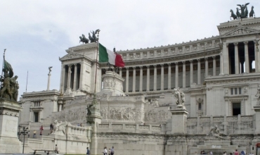 Studimet në Itali, degët e preferuar, pranimet, tarifat e shkollimit, kostoja e jetesës dhe afati i aplikimit për bursën