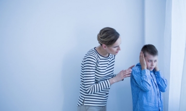 Si të qetësojmë fëmijët me Çrregullime të Spektrit të Autizmit, kur shfaqin sjellje të papërshtatshme? 