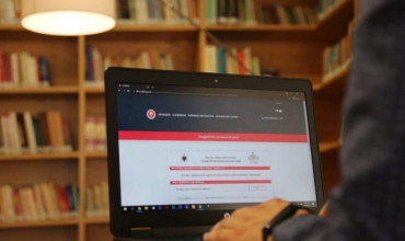 Ministrja Kushi njofton shtyrjen e afatit për regjistrimet në klasat e para dhe të dhjeta