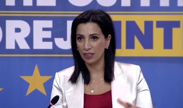 Konkluzionet e “Kongresit për Arsimin”/ Ministrja Kushi: Nevojë emergjente për të ruajtur gjuhën shqipe