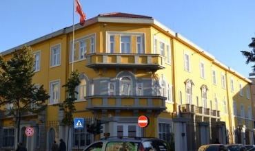 U arrestua për ngacmim seksual ndaj të miturës/ Ministria e Arsimit pezullon nga puna mësuesin nga Tepelena