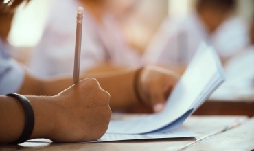 Test për mësuesit, 100 pyetje dhe përgjigje ndihmëse për provimin e kualifikimit 