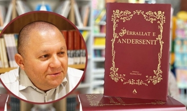 Klodian Briçi, fitues i Çmimit “Hans Christian Andersen” 2023 për përkthimin në shqip të “Përrallat e Andersenit” nga ALBAS