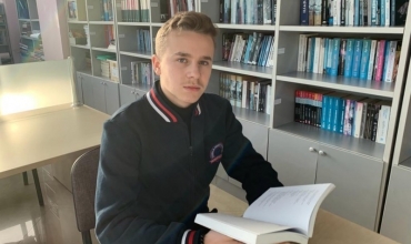 Njeriu dhe përpjekja e tij e vazhdueshme për përparim shkencor e përsosje morale