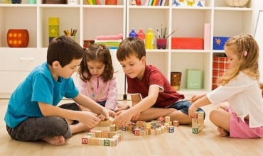 Lojëra dhe ide praktike për fëmijët 4-5 vjeç, për t’u kryer në shtëpi. Nga Lindita Biraci, psikologe zhvillimi 