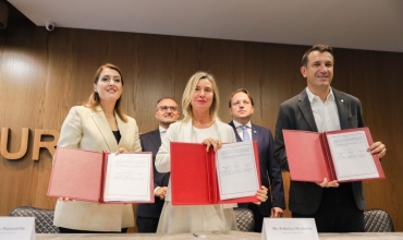  Nënshkruhet marrëveshja për hapjen e Kolegjit të Evropës në Tiranë   
