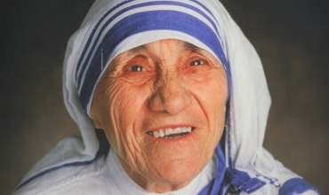 Orë edukative: Nënë Tereza, nëna e të gjithëve 