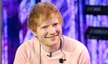 Ed Sheeran dhuron 1 milion paund për shkollën ku mësoi
