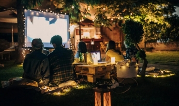 Filmat që mësuesit mund të shohin këtë verë 