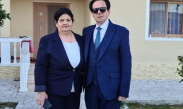 “Gjyshërit e mi, streha ime e ngrohtë” dedikimi emocionues i nxënëses Eneda Shabaj