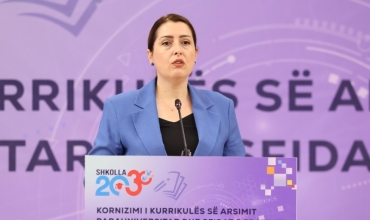 Manastirliu: Po rishikojmë kornizën kurrikulare për përafrimin me standardet e Bashkimit Europian