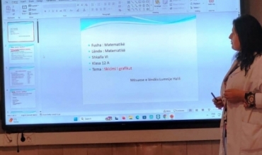 Skicimi dhe analiza e grafikëve të funksioneve në SmartLab, Matematikë XII