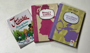 "160 vite me Lizën"- Albas sjell në shqip edhe klasikun e radhës "Liza përtej pasqyrës"