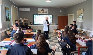 Ora inovative "Këndi si rrotullim" në Smart Lab, klasa IV 