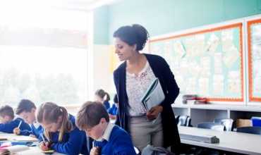 P&euml;rse vler&euml;simi formativ &euml;sht&euml; m&euml; efektiv sesa vler&euml;simi p&euml;rmbledh&euml;s?