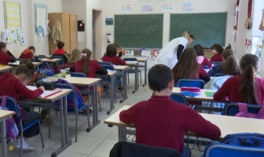 OECD: M&euml;suesit po braktisin profesionin para pensionit, alarm p&euml;r sistemin arsimor