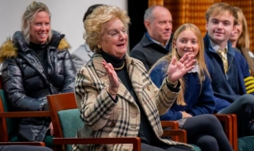 67 vjet karrier&euml;, m&euml;suesja nderohet me rekordin bot&euml;ror Guinness!