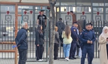 Tragjedi n&euml; Durr&euml;s: 17-vje&ccedil;ari humb jet&euml;n gjat&euml; or&euml;s s&euml; fiskultur&euml;s, reagime dhe dhimbje e thell&euml;