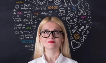 M&euml;suesi ideal: nd&euml;rthurja e dijes, etik&euml;s dhe mendimit kritik