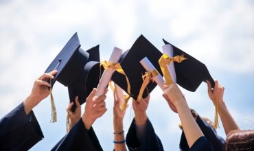 Semi-matura n&euml; Kosov&euml;, mes festimit dhe detyrimit p&euml;r t&euml; zbatuar ligjin