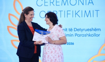 Certifikohet brezi i dyt&euml; i drejtuesve t&euml; arsimit parashkollor, Kumbaro: Standard dhe garanci p&euml;r mir&euml;qenien q&euml; n&euml; mosh&euml; t&euml; hershme t&euml; f&euml;mij&euml;ve