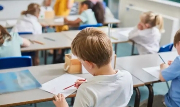 Projekte p&euml;r l&euml;nd&euml; t&euml; ndryshme n&euml; Arsimin Fillor (Klasa 1-5)   
