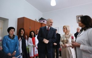Ministrja Nikolla uron 7 Marsin nga shkolla “28 Nëntori”, Shkodër