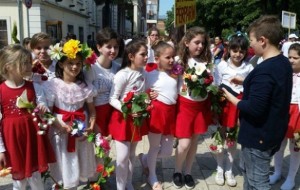 Shkolla "Përparimi" feston Ditën e Luleve