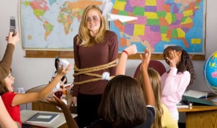 Si të parandaloni problemet disiplinore në klasë