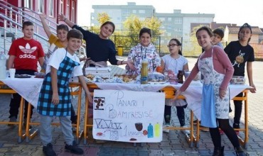 Dita Ndërkombëtare e Ushqimit, nxënësit e "Mileniumi i tretë" zhvilluan "Panairin e bamirësisë"