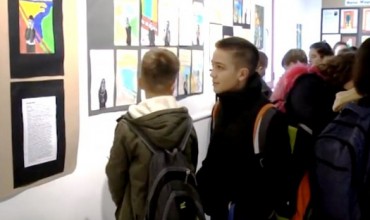“Piktorët në fokusin e kohës”, ekspozitë e nxënësve të shkollës “Andon Xoxa”