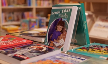 Promovohet “Ditari i Estes”, libri i fundit i kolanës së suksesshme “Bëmat e Estes dhe Kokosë” 