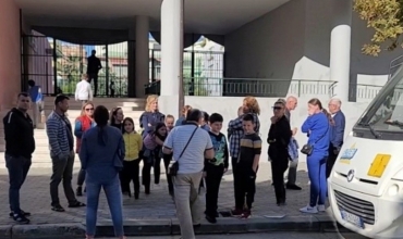 Nxënësit dhe prindërit e shkollës në Durrës, nuk duan fëmijën autik në klasë. Kërkojnë zgjidhje