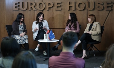 Përfaqësuesja e Shqipërisë për Çmimin e Bashkimit Evropian për Letërsinë, Rita Petro, bashkëbisedim me të rinjtë lexues në Europe House Tiranë