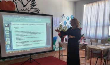  “Biblioteka e shëndetit tim”, projekti i Mimoza Xhindit, një ndërthurje mes librit dhe mirëqenies personale