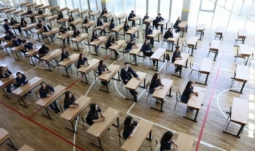 Maturantët japin sot provimin e Gjuhës Shqipe dhe Letërsisë