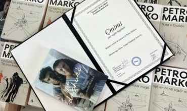 Albas fiton Çmimin për Vepër Kapitale në Prishtinë me kolanën e Petro Markos