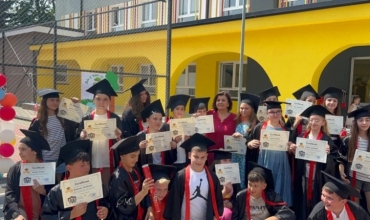Dedikim për mësuesen Jeta Begaj, që la gjurmë në zemrat e fëmijëve