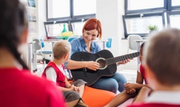Rajmonda Mullaymeri: Muzika dhe ndikimi saj në botën e fëmijëve me nevoja të veçanta