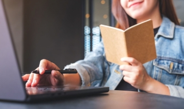Një nxënëse që frymëzon: Eseja e Amandës mbi librin e saj të parë